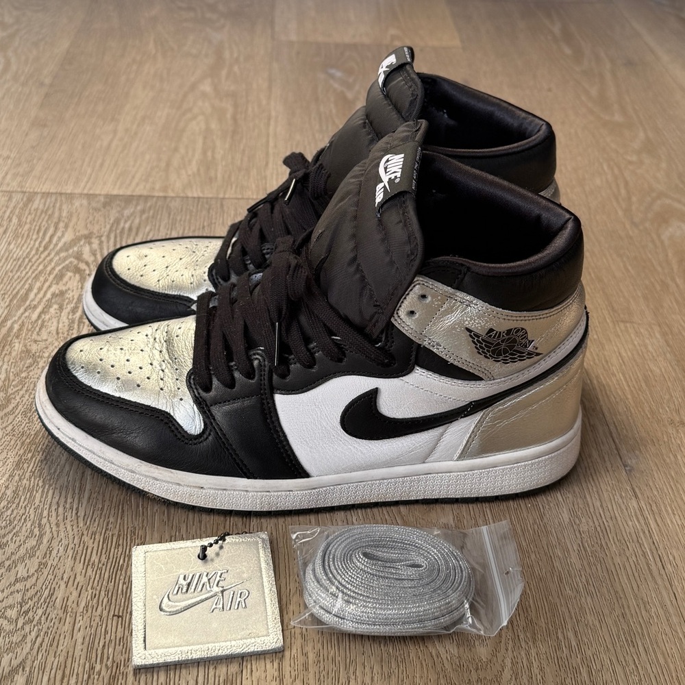 Air Jordan 1 “silver toe” size 7.5